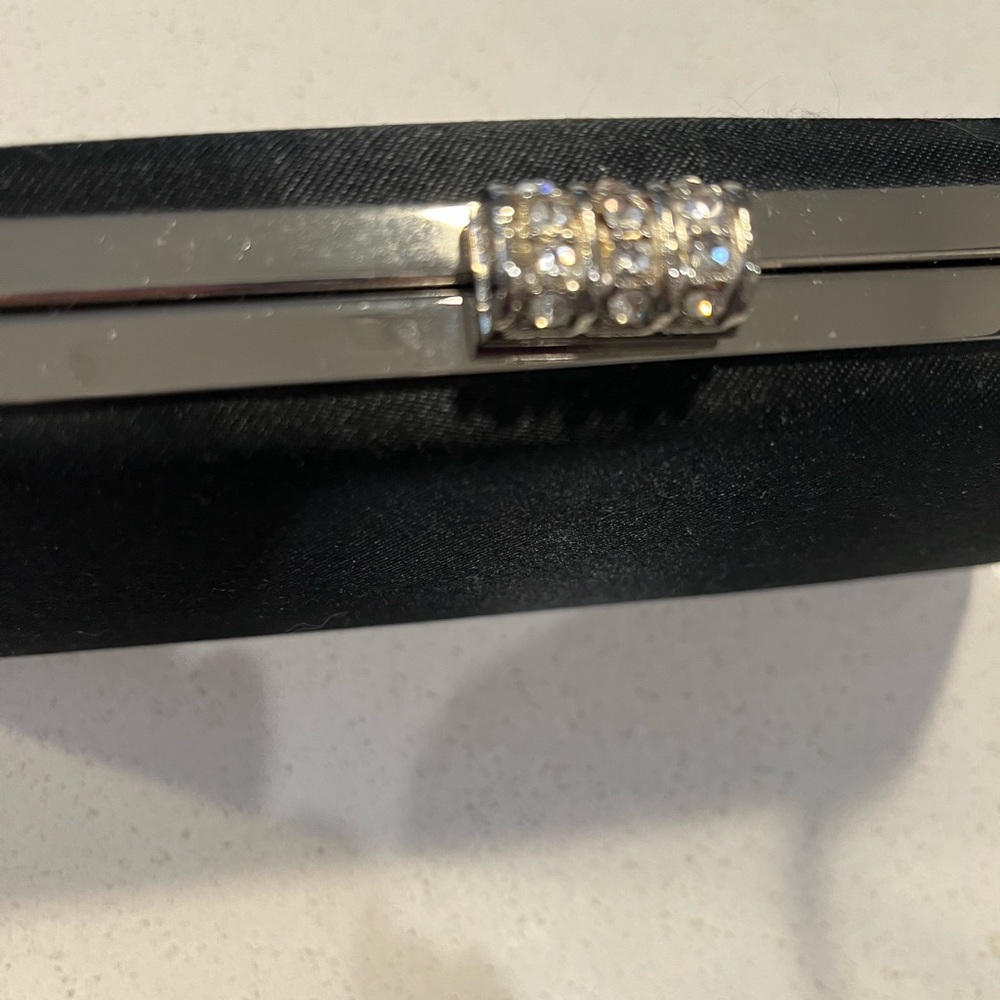 Vintage Sasha Fancy Black Rhinestone Snap Closure Purse
New never used - Picture 2 of 9